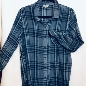 Lucky brand blue women’s shirt size M